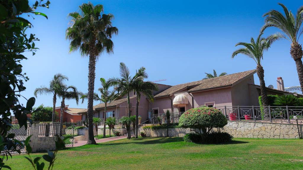 Hotel La Cavalera Augusta Extérieur photo