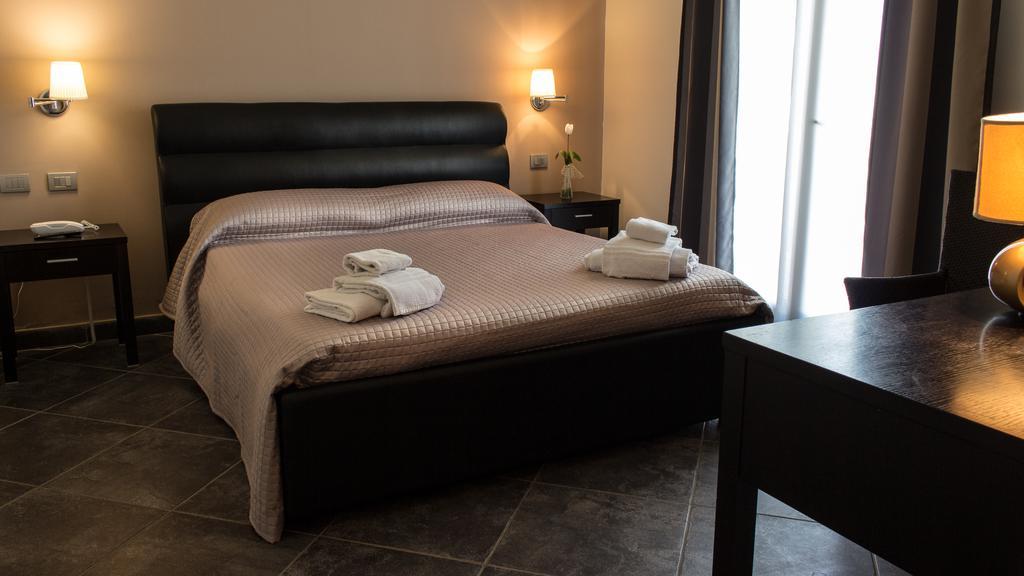 Hotel La Cavalera Augusta Extérieur photo