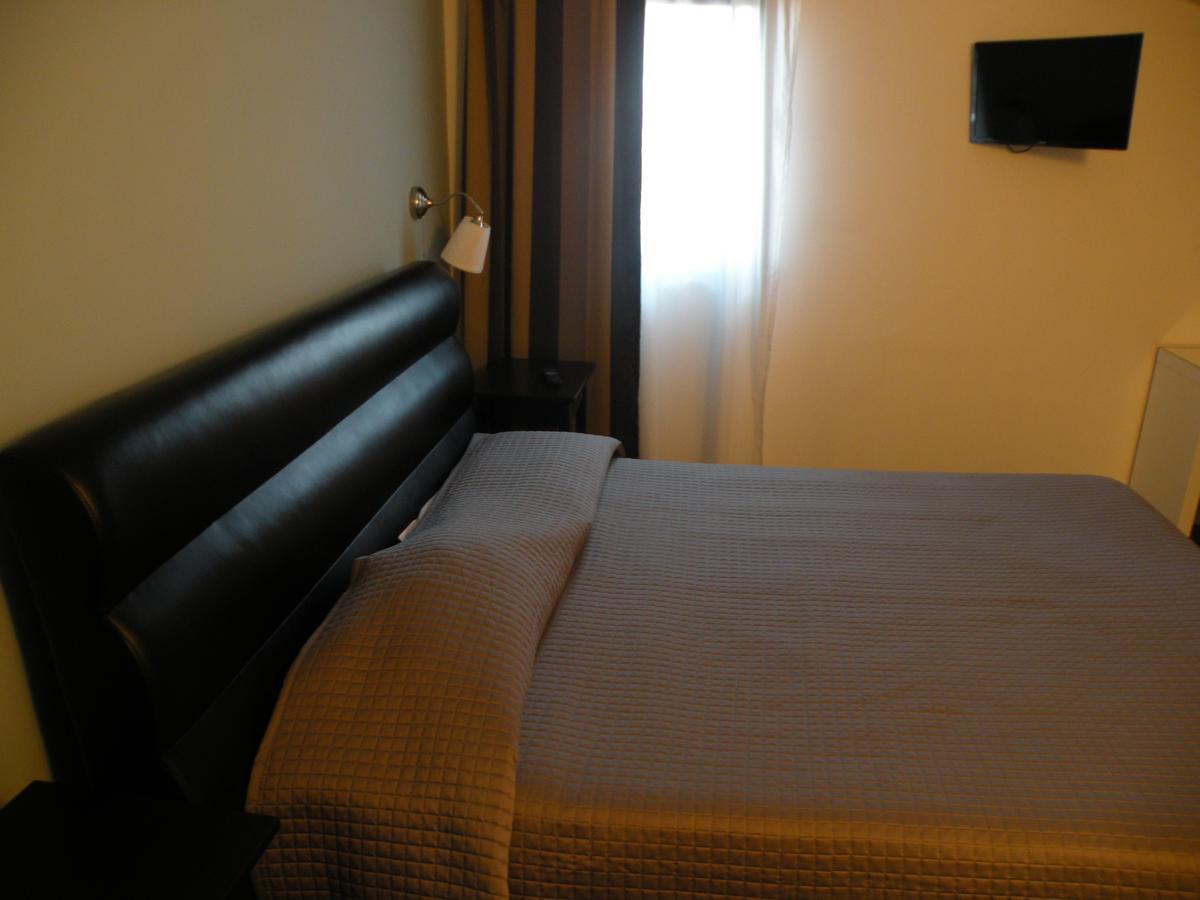 Hotel La Cavalera Augusta Extérieur photo